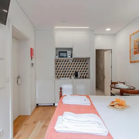 Cozy W/ Patio By Lovelystay Porto