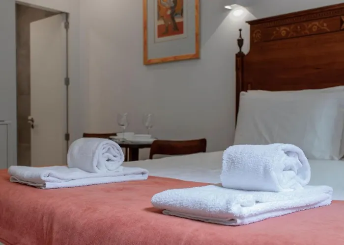 Cozy W/ Patio By Lovelystay *