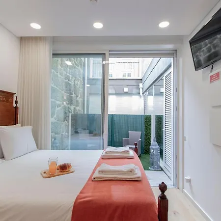 Cozy W/ Patio By Lovelystay * Oporto