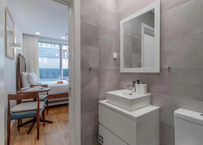 Apartamento Cozy W/ Patio By Lovelystay