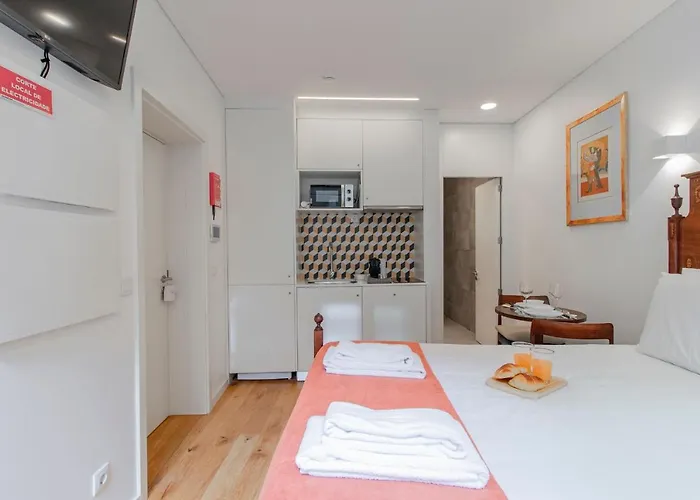 Cozy W/ Patio By Lovelystay Oporto