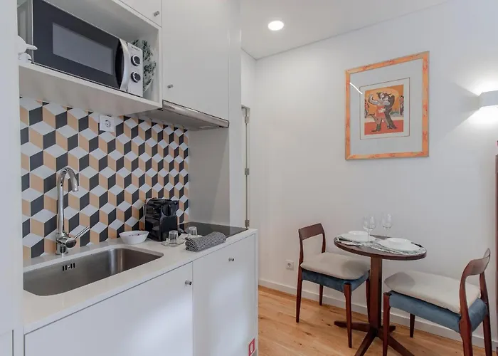 Cozy W/ Patio By Lovelystay