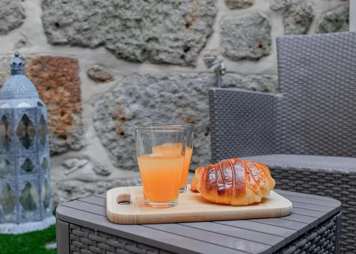 Daire Cozy W/ Patio By Lovelystay *