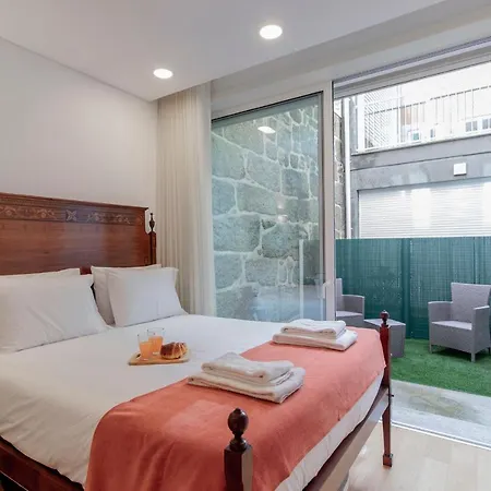 Cozy W/ Patio By Lovelystay