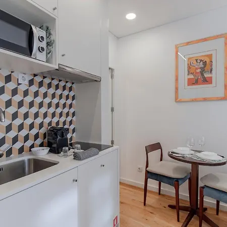 Cozy W/ Patio By Lovelystay